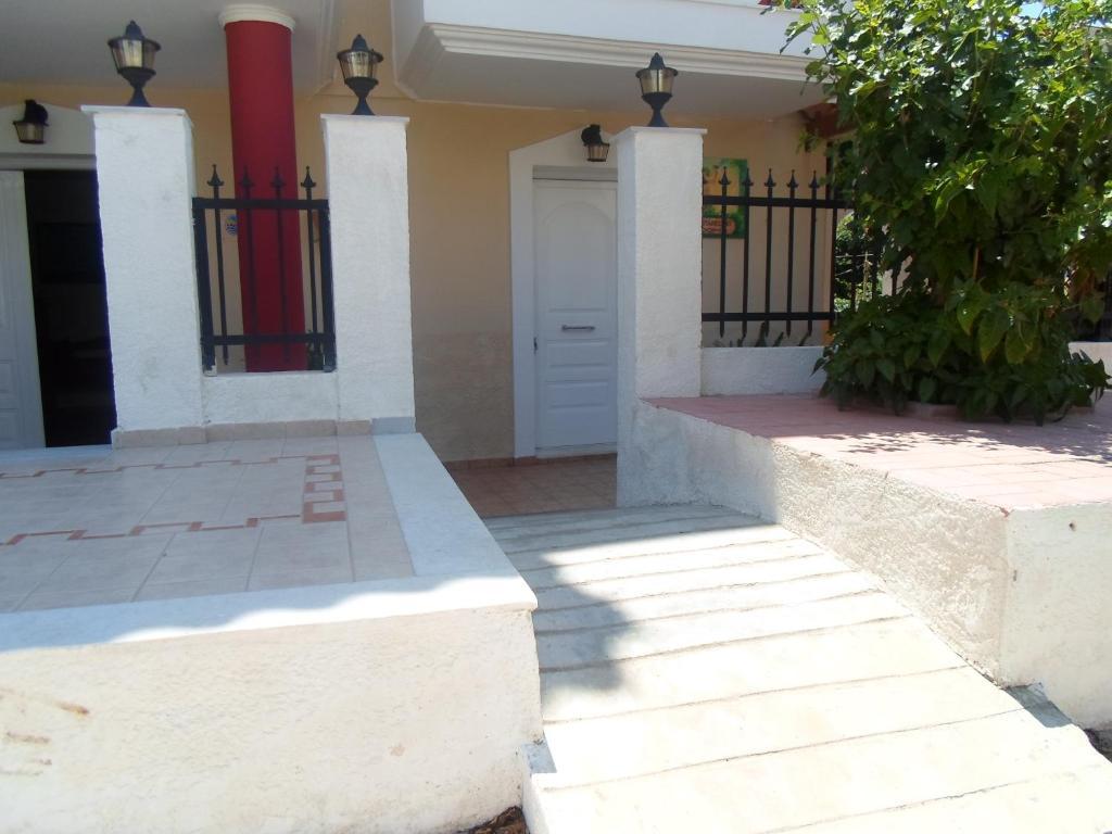 Costareli Aparthotel Fourni Ikarias Exterior foto